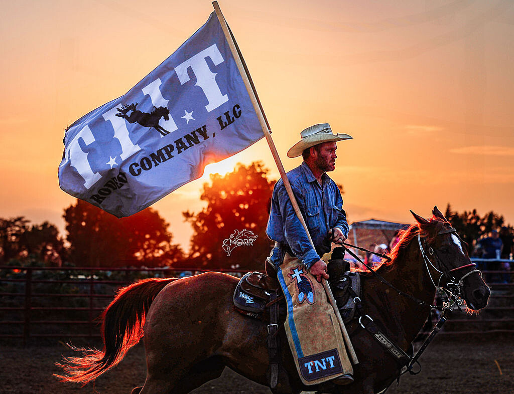 Hero tnt flag sunset